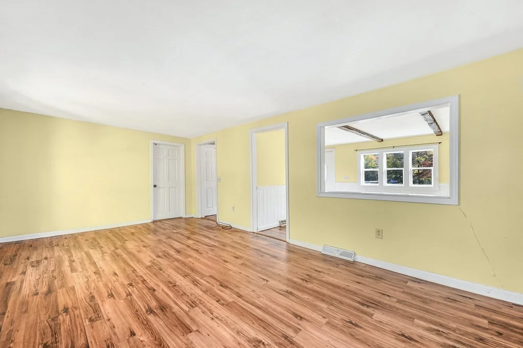 4 bed, 2 bath apartment for rent at 1 Blackstone St Unit 1, Bellingham — photo 8 of 20