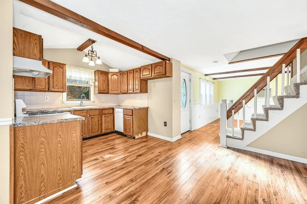 4 bed, 2 bath apartment for rent at 1 Blackstone St Unit 1, Bellingham — photo 11 of 20