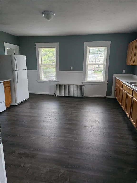 2 bed, 1 bath apartment for rent at 1 Brookline St Unit 1, Webster — photo 2 of 9
