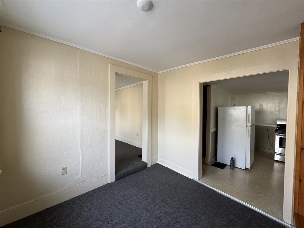 2 bed, 1 bath apartment for rent at 1 Cammetts Ct Unit 1, Amesbury — photo 5 of 22