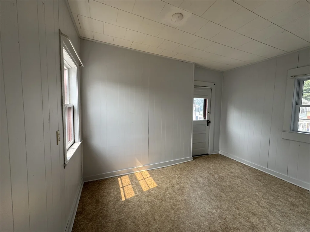 2 bed, 1 bath apartment for rent at 1 Cammetts Ct Unit 1, Amesbury — photo 13 of 22