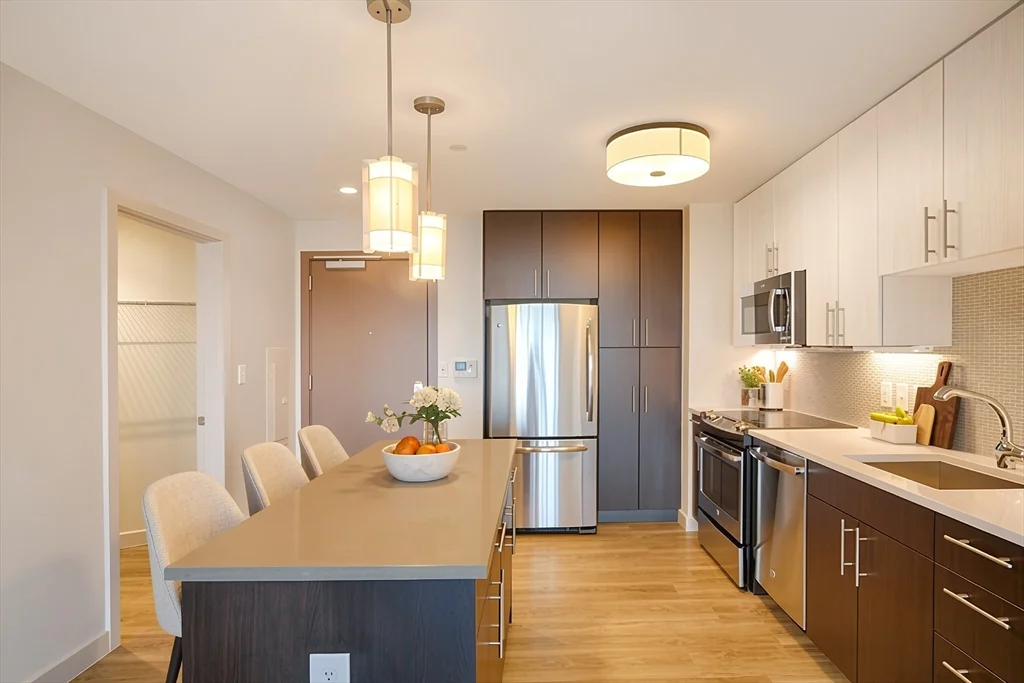 1 bed, 1 bath apartment for rent at 1 Canal St Unit 1022, West End — photo 2 of 12