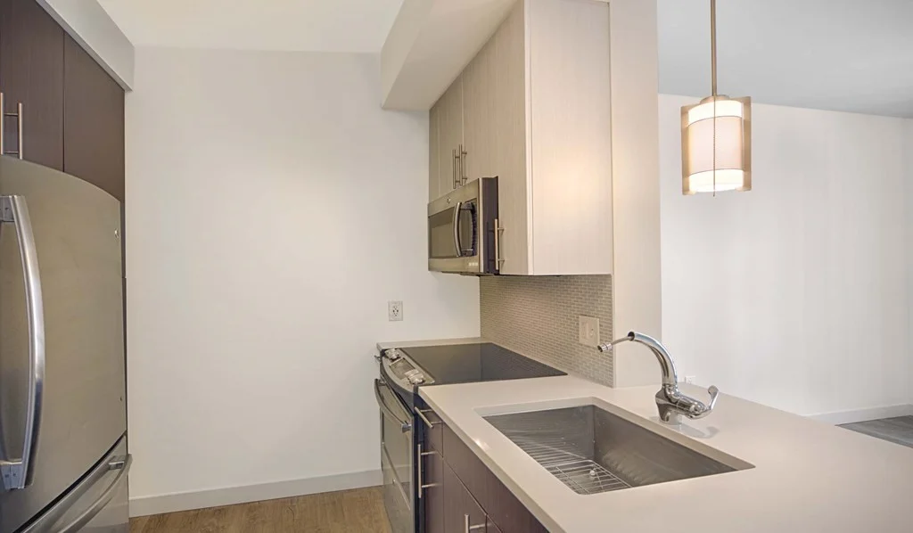 Studio bed, 1 bath apartment for rent at 1 Canal St Unit 1036, North End — photo 3 of 10
