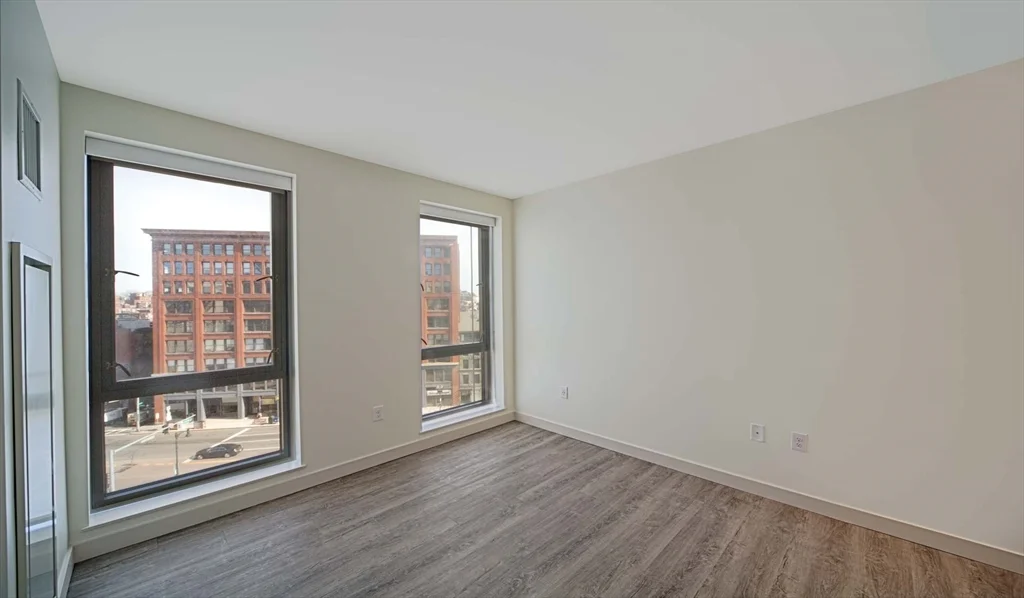 2 bed, 2 bath apartment for rent at 1 Canal St Unit 624, West End — photo 2 of 12