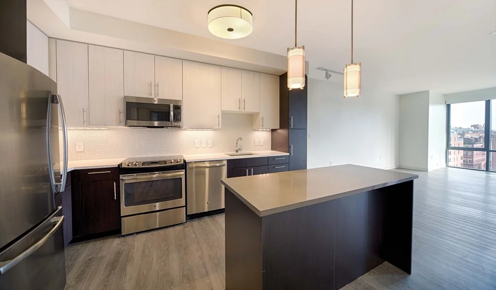 Studio bed, 1 bath apartment for rent at 1 Canal St Unit 722, North End — photo 1 of 10