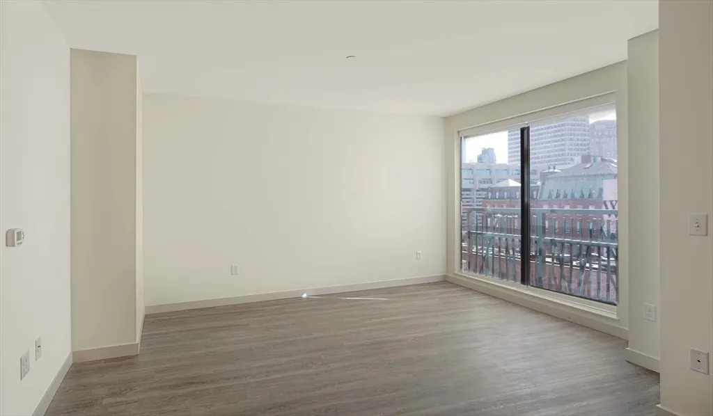 Studio bed, 1 bath apartment for rent at 1 Canal St Unit 736, West End — photo 3 of 11