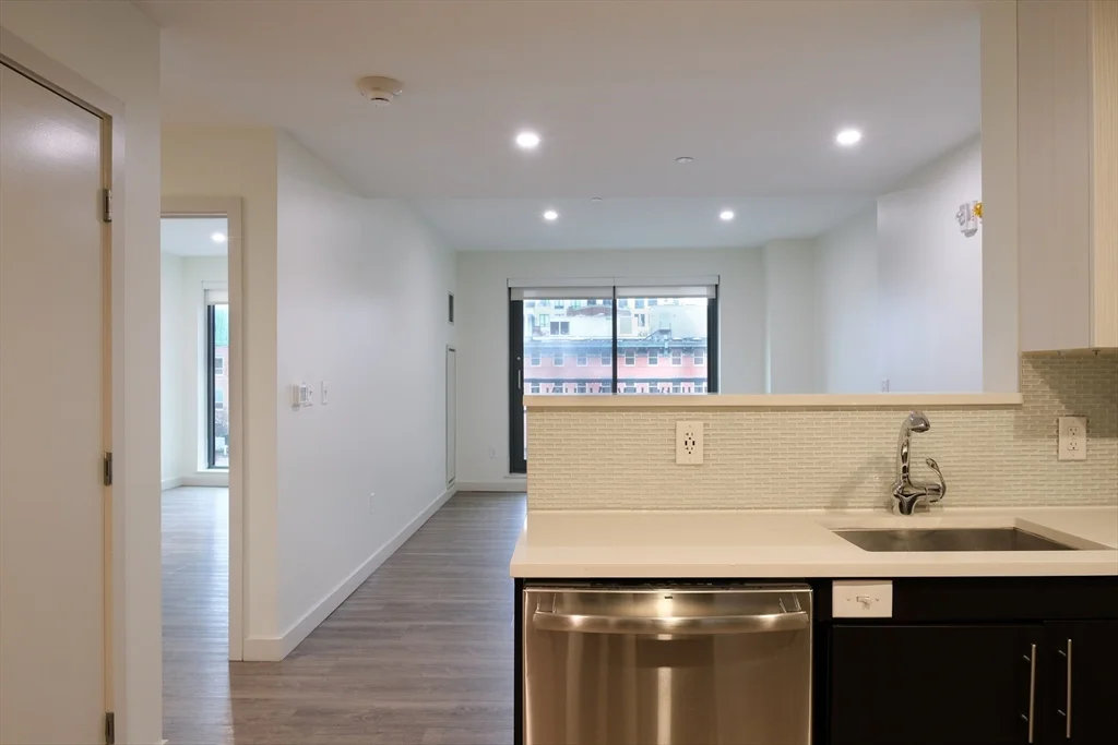 2 bed, 2 bath apartment for rent at 1 Canal St Unit 821, North End — photo 2 of 12