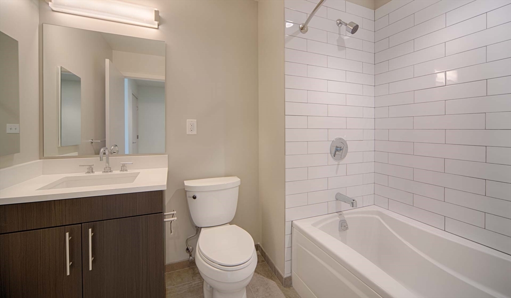 2 bed, 2 bath apartment for rent at 1 Canal St Unit 913, North End — photo 4 of 13