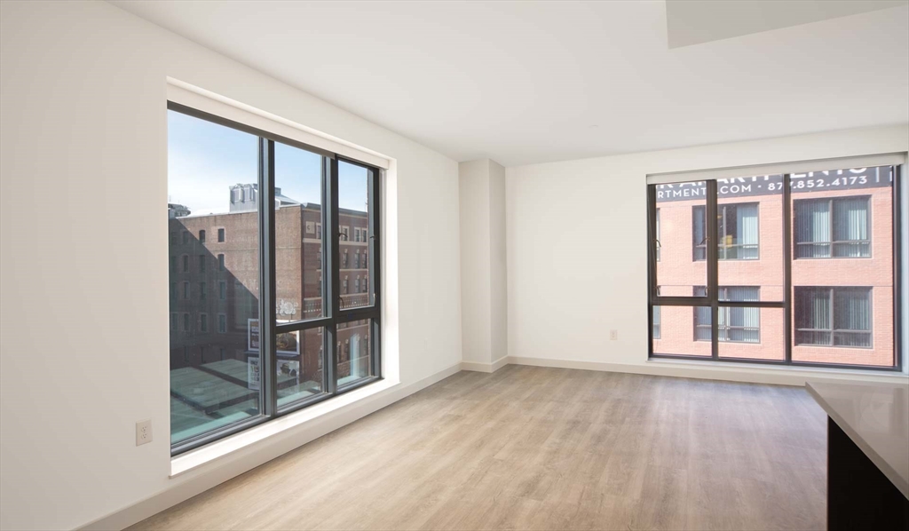 2 bed, 2 bath apartment for rent at 1 Canal St Unit 913, North End — photo 3 of 13