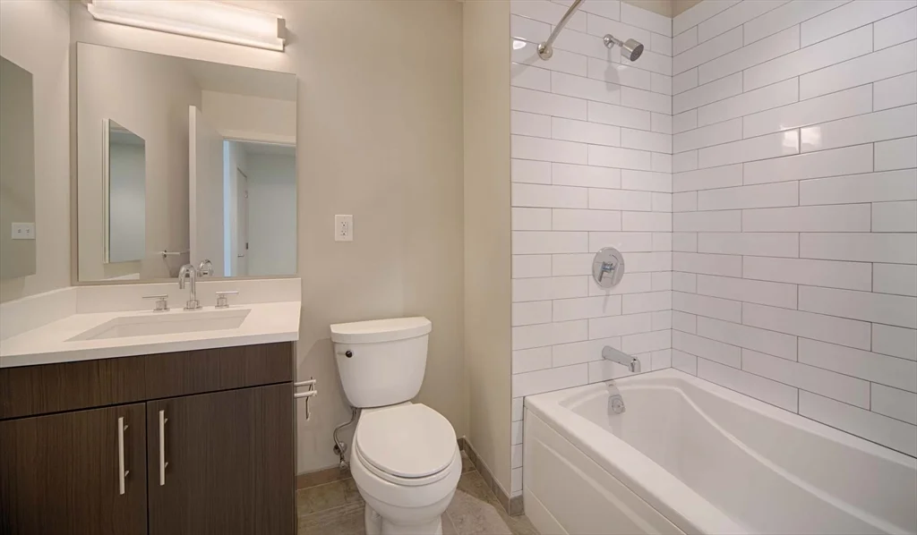 2 bed, 2 bath apartment for rent at 1 Canal St Unit 926, North End — photo 6 of 12
