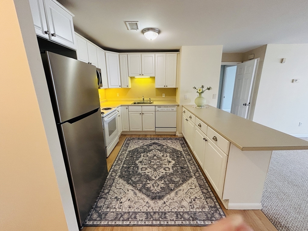 2 bed, 2 bath apartment for rent at 1 Carey Circle Unit 108, Revere — photo 4 of 19