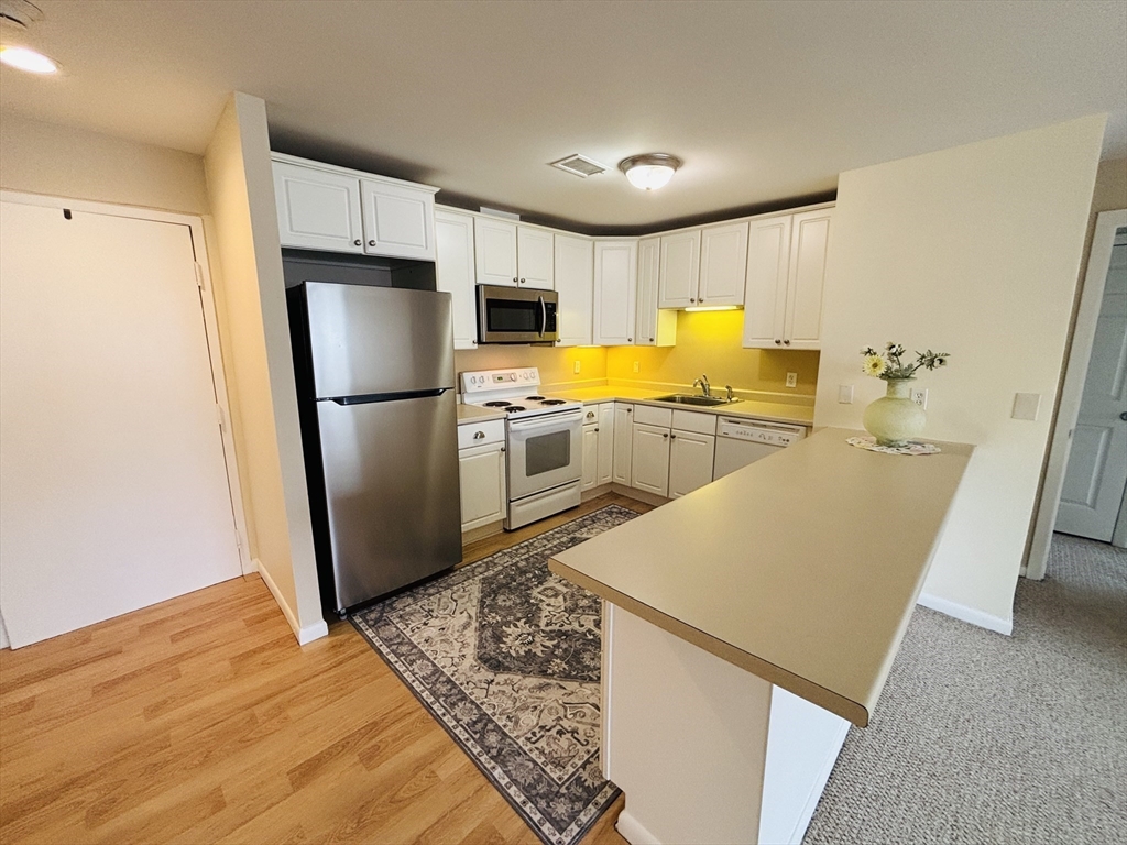 2 bed, 2 bath apartment for rent at 1 Carey Circle Unit 108, Revere — photo 5 of 19