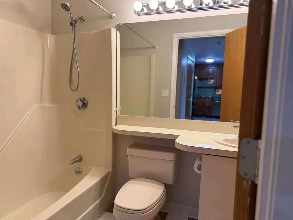 2 bed, 2 bath apartment for rent at 1 Carey Circle Unit 201, Revere — photo 5 of 26