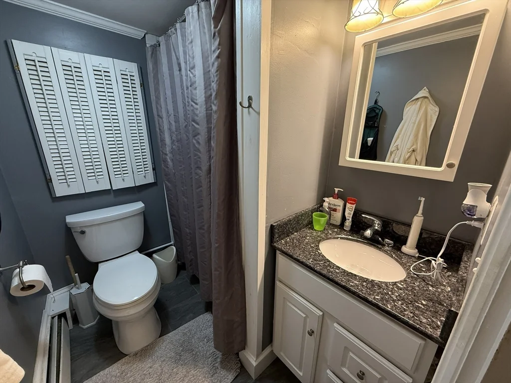 2 bed, 1 bath apartment for rent at 1 Carlton St Unit 2, Salem — photo 9 of 12