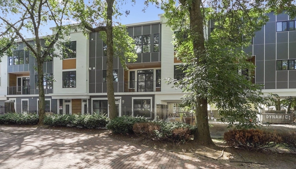 2 bed, 2.5 bath apartment for rent at 1 Cedar St Unit 2, North Cambridge — photo 19 of 20