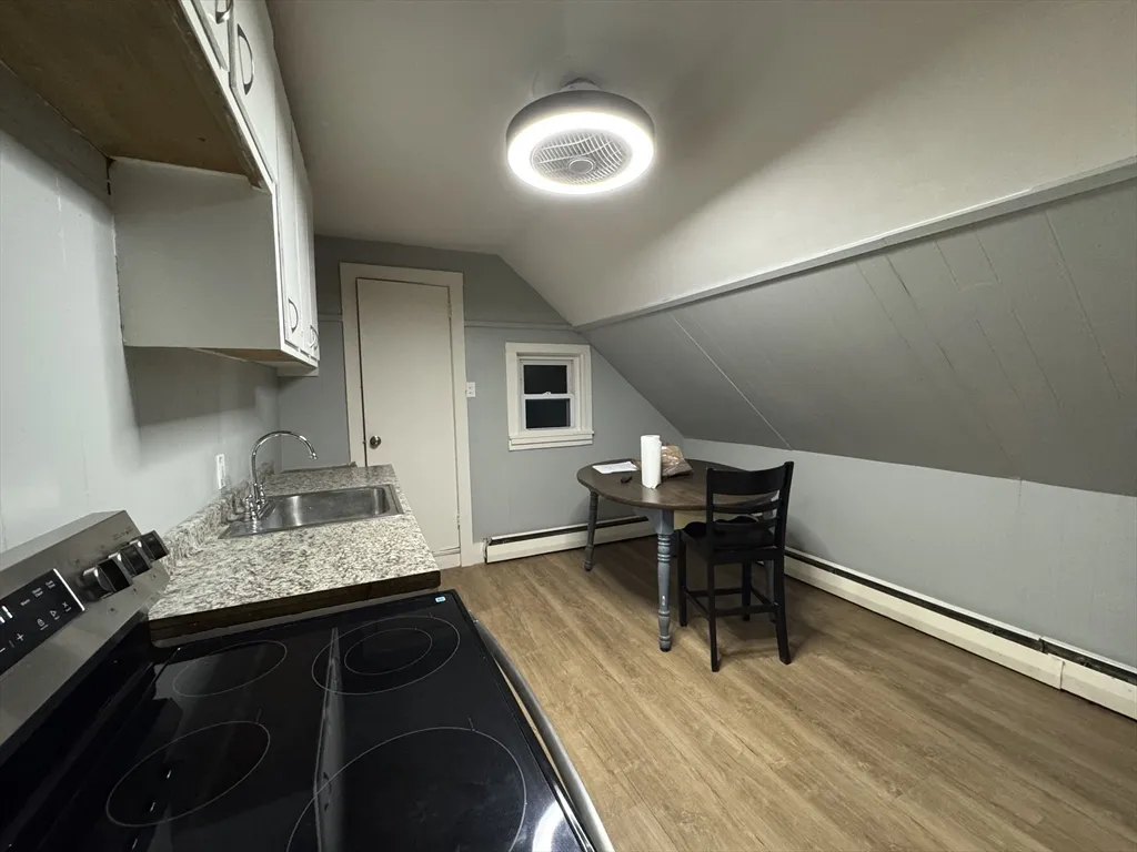 2 bed, 1 bath apartment for rent at 1 Cedar Unit 3, Amesbury — photo 1 of 7