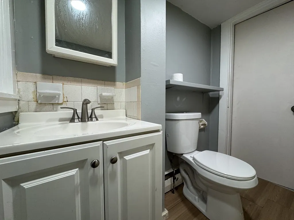 2 bed, 1 bath apartment for rent at 1 Cedar Unit 3, Amesbury — photo 7 of 7