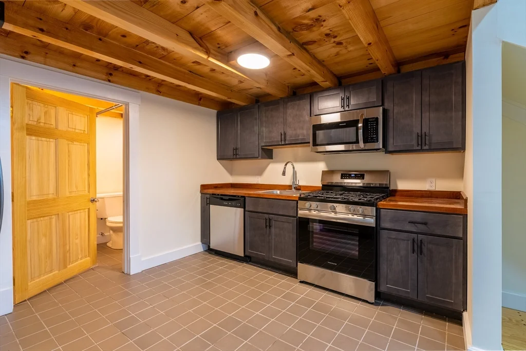 1 bed, 1 bath apartment for rent at 1 Central St Unit 5, Southbridge — photo 5 of 9