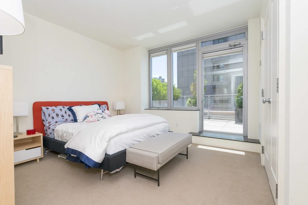 2 bed, 2 bath apartment for rent at 1 Charles St S Unit 910, Back Bay — photo 15 of 27