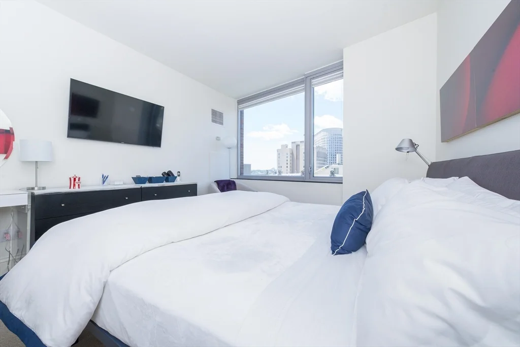 2 bed, 2 bath apartment for rent at 1 Charles St S Unit 910, Back Bay — photo 12 of 27