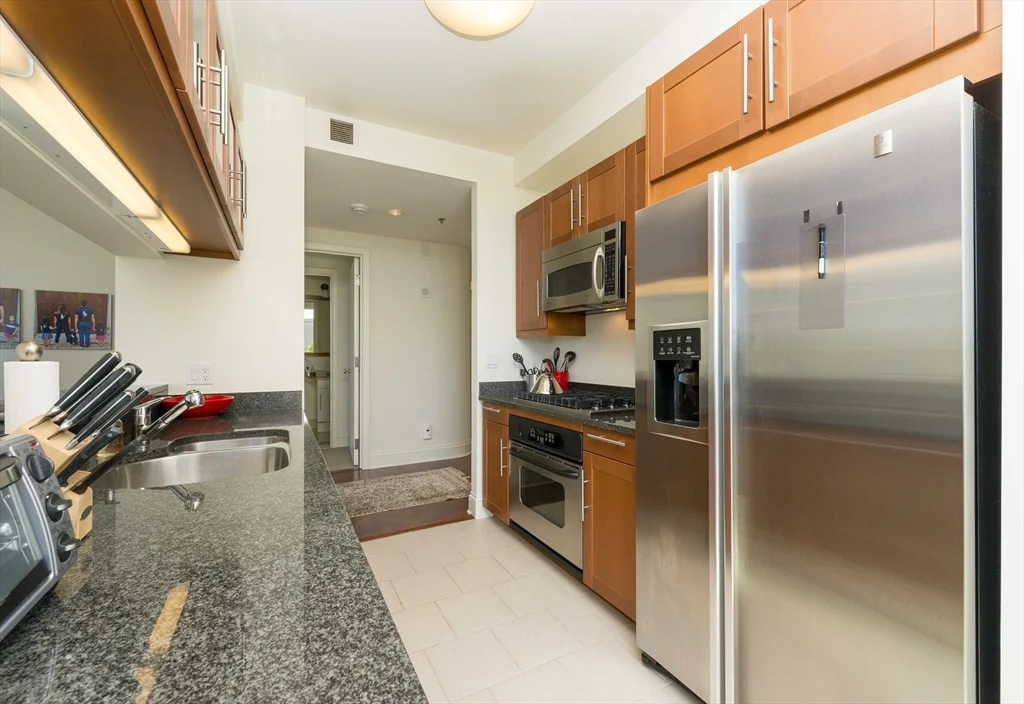 2 bed, 2 bath apartment for rent at 1 Charles St S Unit 910, Back Bay — photo 8 of 27
