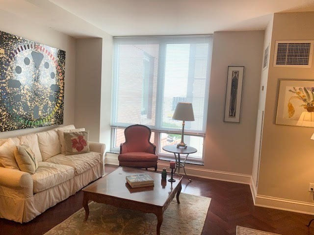 1 bed, 1 bath apartment for rent at 1 Charles St South Unit 1607, Back Bay — photo 3 of 9