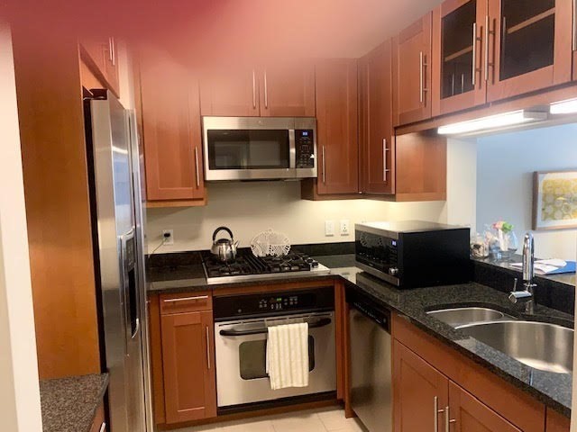 1 bed, 1 bath apartment for rent at 1 Charles St South Unit 1607, Back Bay — photo 1 of 9