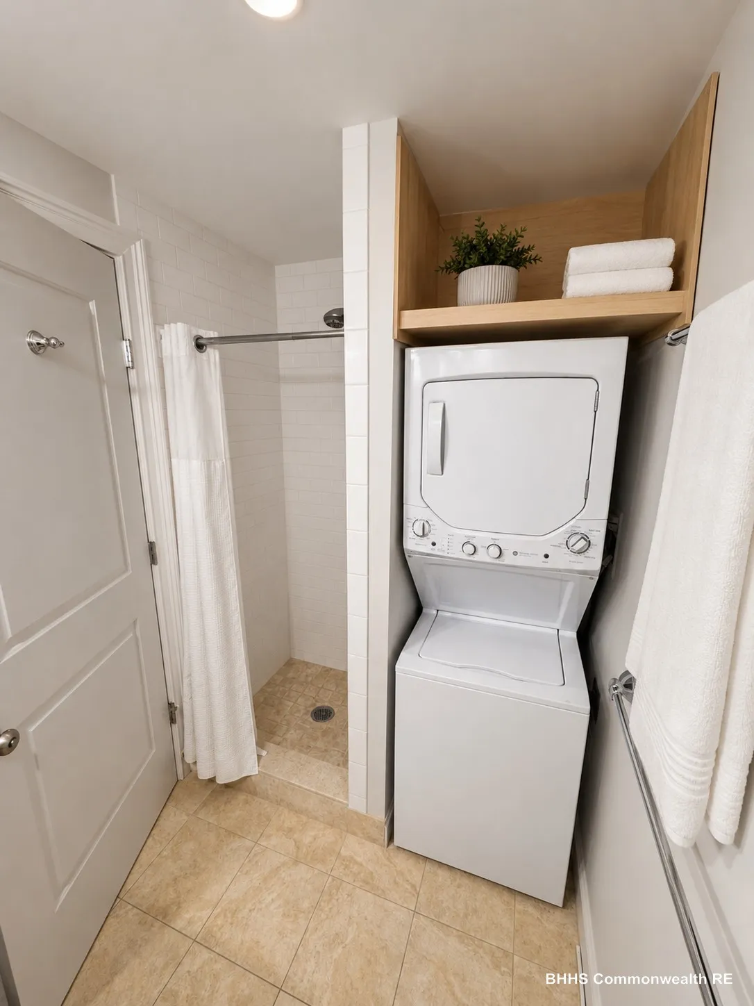 Studio bed, 1 bath apartment for rent at 1 Charles St South Unit 212, Beacon Hill — photo 4 of 5