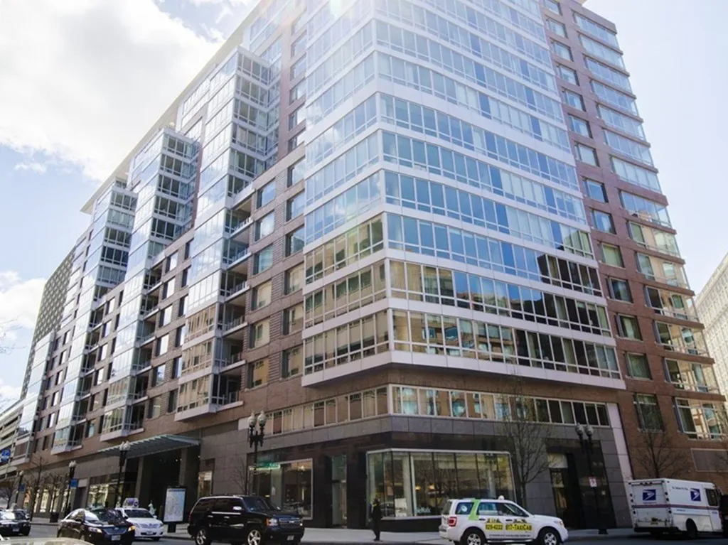 1 bed, 1 bath apartment for rent at 1 Charles St South Unit 701, Midtown — photo 1 of 13