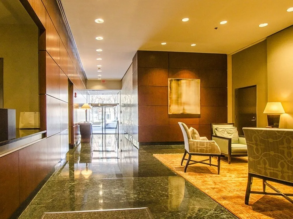 1 bed, 1 bath apartment for rent at 1 Charles St South Unit 701, Midtown — photo 10 of 13