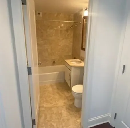 1 bed, 1 bath apartment for rent at 1 Charles St South Unit 701, Midtown — photo 9 of 13