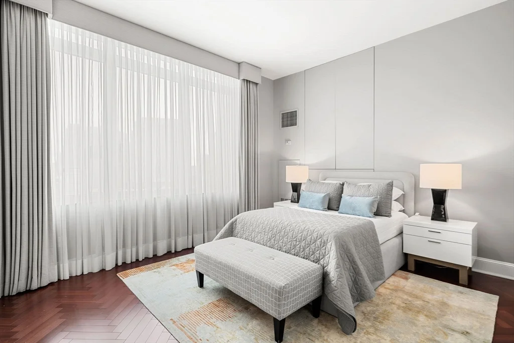 3 bed, 3 bath apartment for rent at 1 Charles St South Unit PH1B, Back Bay — photo 13 of 21