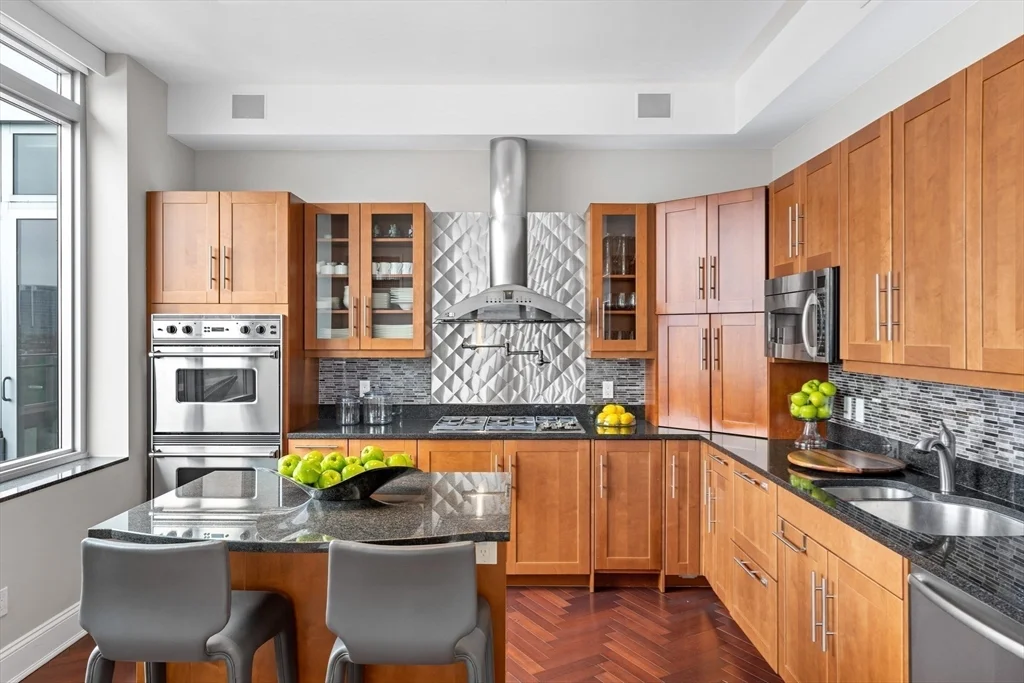 3 bed, 3 bath apartment for rent at 1 Charles St South Unit PH1B, Back Bay — photo 8 of 21