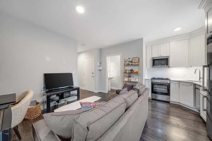 2 bed, 2 bath apartment for rent at 1 Chelsea Ter Unit 3, East Boston — photo 9 of 14