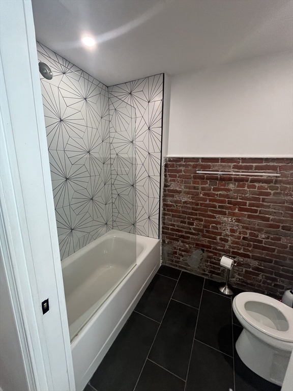 2 bed, 2 bath apartment for rent at 1 Chester Park Unit 2, Mattapan — photo 10 of 14