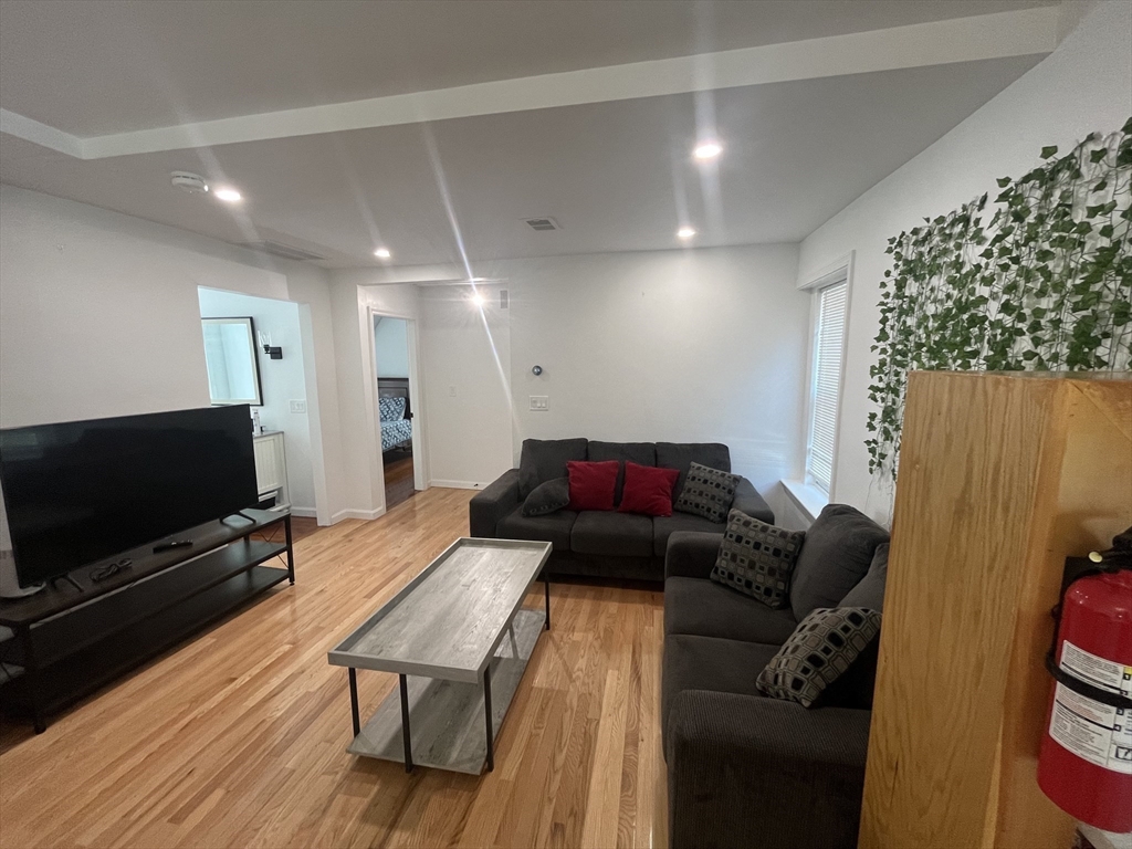 2 bed, 2 bath apartment for rent at 1 Chester Park Unit 2, Mattapan — photo 5 of 14