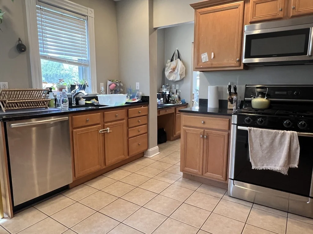 2 bed, 1 bath apartment for rent at 1 Chestnut St Unit 1, Belmont — photo 7 of 18