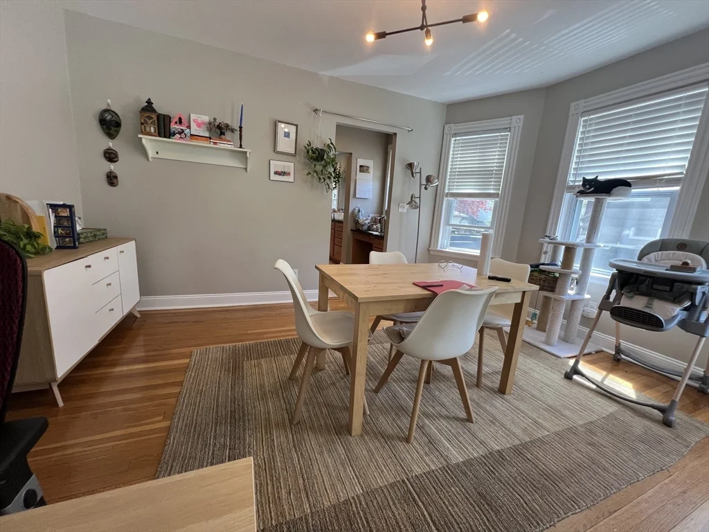2 bed, 1 bath apartment for rent at 1 Chestnut St Unit 1, Belmont — photo 5 of 18