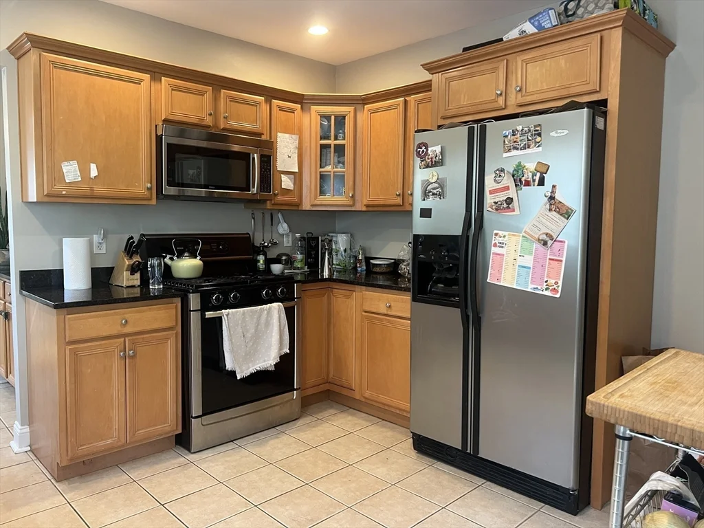 2 bed, 1 bath apartment for rent at 1 Chestnut St Unit 1, Belmont — photo 6 of 18