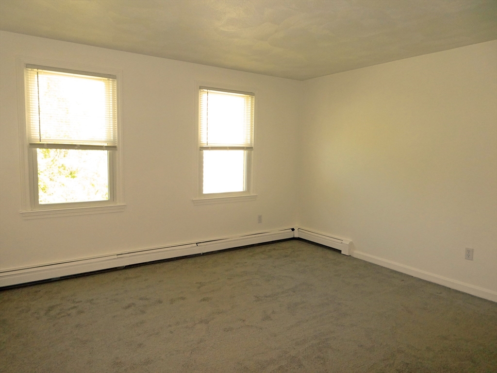 2 bed, 1 bath apartment for rent at 1 Cicerodrive(55 Plus) Unit 4, Upper Four Corners — photo 12 of 19