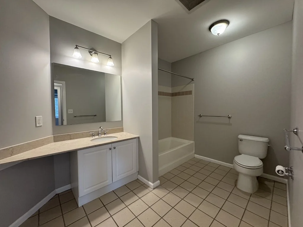 2 bed, 2 bath apartment for rent at 1 City View Ln Unit 213, West Quincy — photo 19 of 21