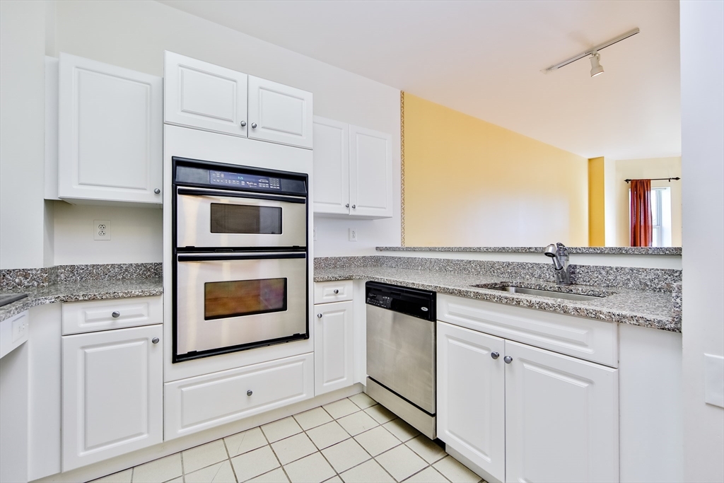 1 bed, 1 bath apartment for rent at 1 Cityview Ln Unit 103, Quincy — photo 1 of 16