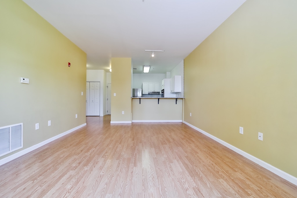1 bed, 1 bath apartment for rent at 1 Cityview Ln Unit 103, Quincy — photo 6 of 16