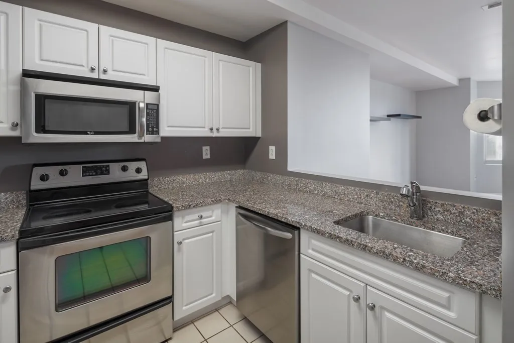 1 bed, 1 bath apartment for rent at 1 Cityview Ln Unit 304, Quincy — photo 8 of 15