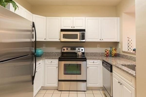 2 bed, 2 bath apartment for rent at 1 Cityview Ln Unit 806, Quincy — photo 2 of 15