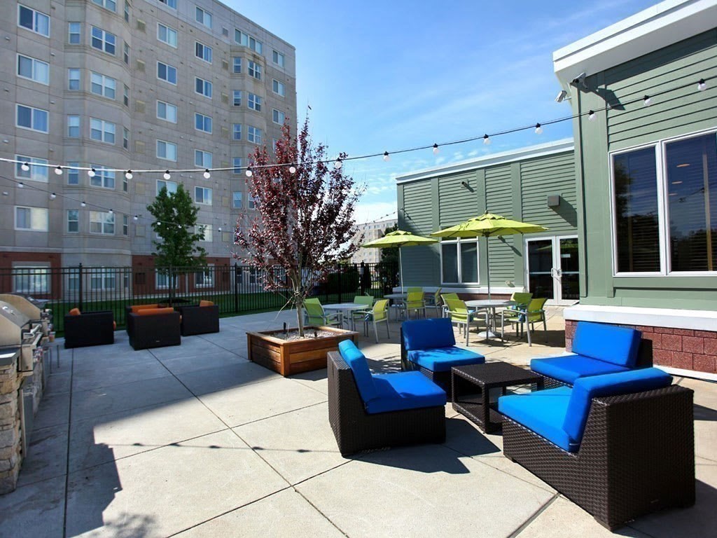2 bed, 2 bath apartment for rent at 1 Cityview Ln Unit 806, Quincy — photo 10 of 15