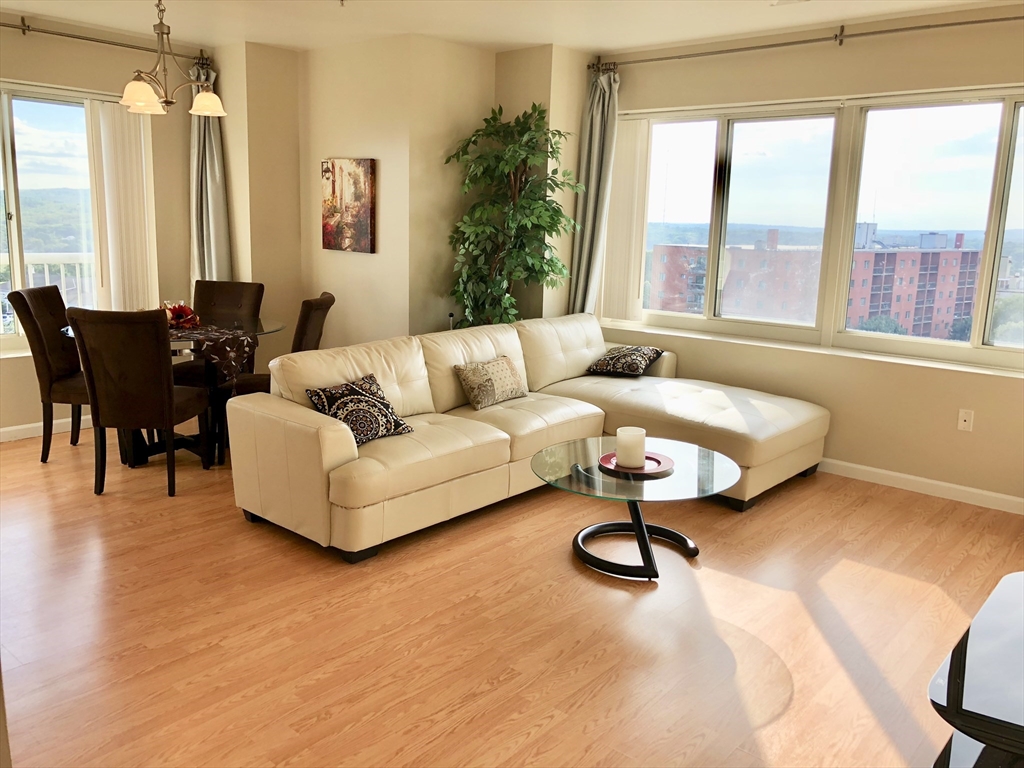 2 bed, 2 bath apartment for rent at 1 Cityview Ln Unit 806, Quincy — photo 1 of 15