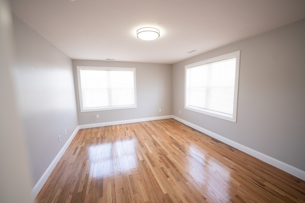 3 bed, 2 bath apartment for rent at 1 Clarence Unit 1, Worcester — photo 7 of 12