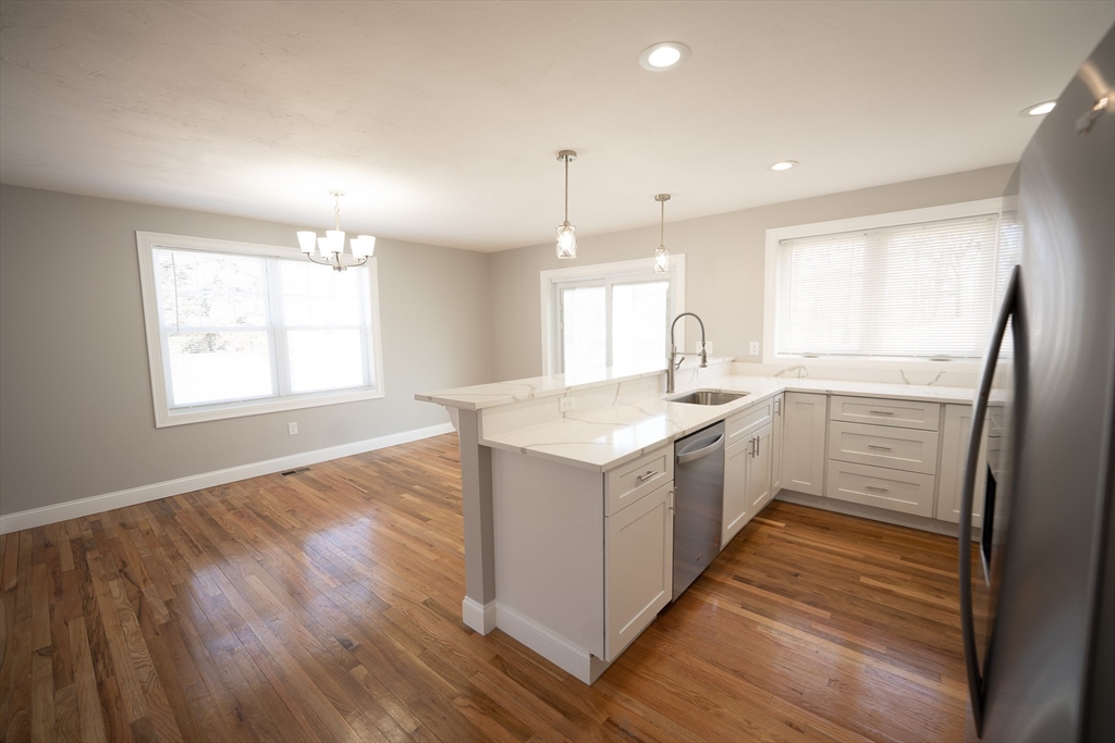 3 bed, 2 bath apartment for rent at 1 Clarence Unit 1, Worcester — photo 3 of 12