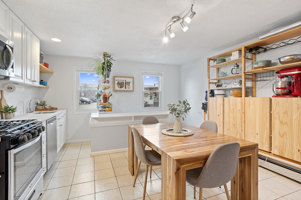 2 bed, 1.5 bath apartment for rent at 1 Clark St Unit 1B, Ward Two — photo 15 of 33